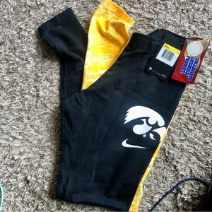 Hawkeye leggings Nike ( college licecensed product ) size s.  New with tags on